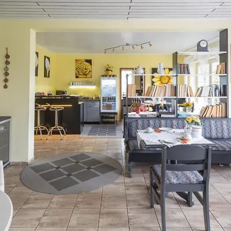 מלון Blumen-villa שנברדינגן